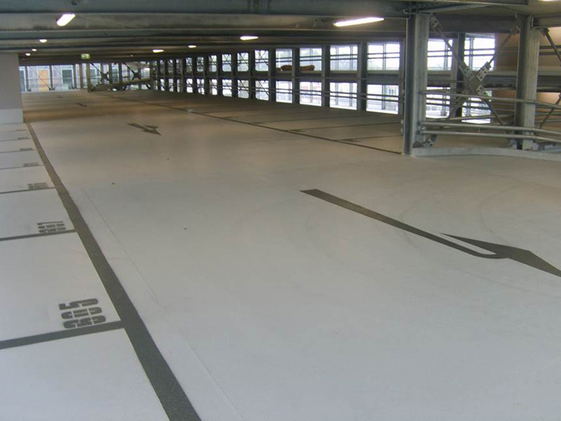 <b>Car Park s EnBW City, Stuttgart, Germany</b><br />
Disbon / OS 8 / OS 11 - Systemlösung
